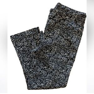 Adrienne Vittadini Floral Black|White Pattern Pixie Pants